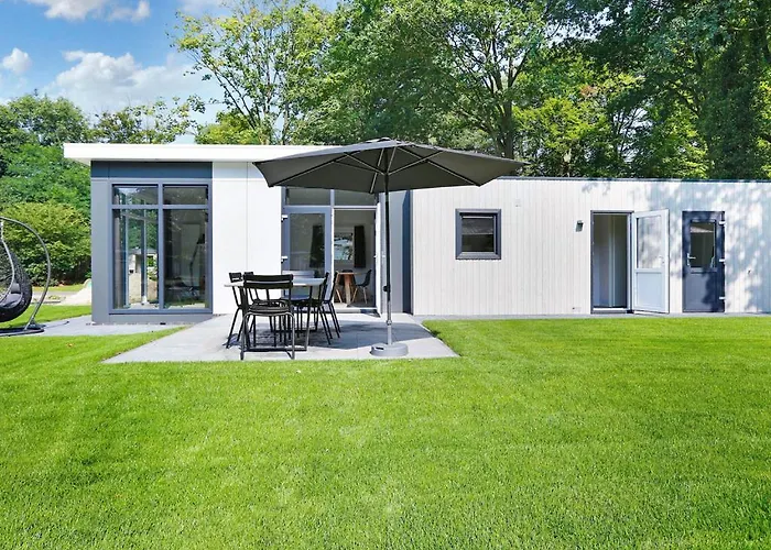 Landal De Vlinderhoeve Hotel *